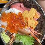 海鮮丼専門店 木津 魚市食堂 - ウニ海鮮丼