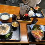 海鮮丼専門店 木津 魚市食堂 - マグロを、乗せる前(^^;;