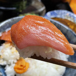 海鮮丼専門店 木津 魚市食堂 - 中トロめちゃ旨！