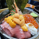 海鮮丼専門店 木津 魚市食堂 - ウニ海鮮丼！