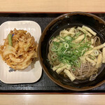 Tsurumaru Udon - きざみそば ¥420 ＋ 季節野菜かき揚げ ¥180