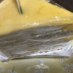シャトレーゼ - レモンと紅茶のクレープケーキ378円