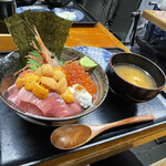 海鮮丼専門店 木津 魚市食堂 - ウニ海鮮丼