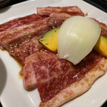 焼肉 笑山門 - 和牛カルビ