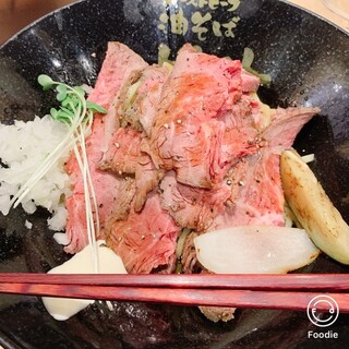 ローストビーフ油そば ビースト_1