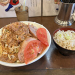 麺屋 歩夢 - 冷やし中華野菜 &脂増し全員集合❗️