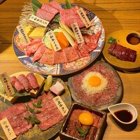 炭火焼肉 伏見屋 飛騨牛別邸 - オーダー分並べてみました！！