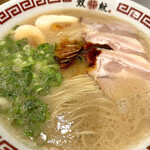 双喜紋 - 妻デフォのラーメンに味玉トッピング！