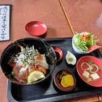 琴吹寿司 - 海鮮丼1500円
