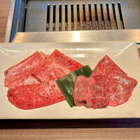 焼肉うしごろ 新宿三丁目店 - 