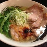 鶏塩らーめん チャーシュー増し