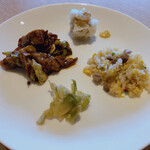 プリムローズ - 回鍋肉、焼売、牛肉チャーハン、ザーサイ