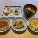 プリムローズ - 手まり寿司＆巻き寿司、信州蕎麦、ヒレカツ、豚肉生姜焼き、かき揚げ