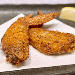 酒菜 ダイチ - 手羽先の唐揚げ(2本)  390円