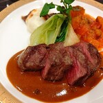 ロティスリー ル・ボヌール - 鹿肉のグリエ