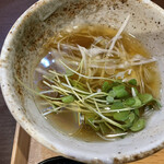 開運橋通 ふじ原 - 数種類の煮干し、節、真昆布の付け汁　よく冷えています
