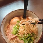 209270804 - 麺のリフトアップ