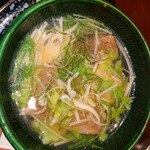 新宿 なだ万賓館 - お肉が入っています