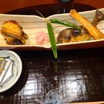 新宿 なだ万賓館 - 角煮と焼いた鮎