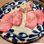 炭火焼肉じゃいあん - 