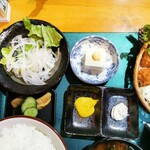 とんかつ専門店とん - お花畑③