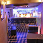 COLOR'S ALCOHOL SALON - お洒落な店内