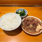 かっぱ - 煮込み（並）、ご飯（中）、漬け物