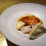 シャテーニュ - スペシャリテ　ブイヤベース　金目鯛　剣先イカ　カマス