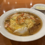 551蓬莱 - 海鮮天津飯