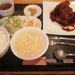 チャイニーズ酒房 ココイロ - 「黒酢酢豚セット」1300円