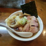 いつ樹 - いつ樹的中華そば　焼き豚＆肉ワンタンのっけ 850円