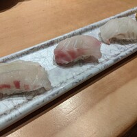 梅田 鮨割烹のの - 「白身握り三種盛り」(￥480)