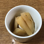 Shiyokujidokoro Seki - 数の子とホタテの煮物。上品なお味です。