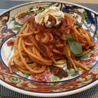 RISTORANTE E'VOLTA Unico Polo - Pasta: キタッラ アラビアータ 生ハムクロッカンテ リコッタチーズ バジル