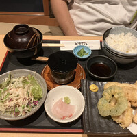 大漁市場 なるみ乃 薬院店 - 