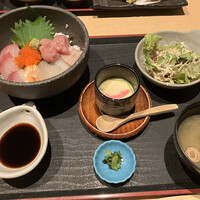 大漁市場 なるみ乃 薬院店 - 