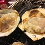 Hamayaki Kaisen Izakaya Daishou Suisan - 蛤と帆立の浜焼