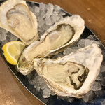 Oyster Bar MABUI - 生牡蠣3種 宮城、岩手、広島