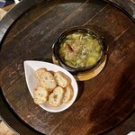 ワイン居酒屋 シャルボン - アヒージョ