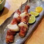 焼酎と手しごと料理の店　まさや - 豚バラ新玉葱串焼き
