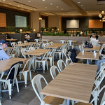 信州ぐるめ農場 - 平日ですから奥の席は空いていました