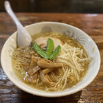 かおたんラーメンえんとつ屋 - 