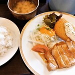 洋風食堂 枝 - 日替りランチ（しょうがやき＆コロッケ）