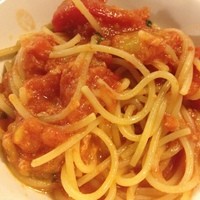 バーデンバーデン - トマトソースのパスタ