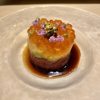鮨 四心 - 本マグロとアボカド、白エビのタルタル