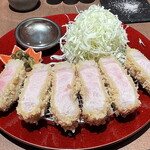 Epais - ロースカツ・200g（2530円）