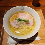 Japanese Ramen Noodle Lab Q - 塩ラーメン