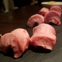 焼肉 じゅん - 厚切りタン　3,300円