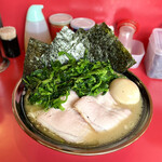 Donto Koi Ya - 昼飯セット¥900（ラーメン中盛り、味玉、海苔5枚、チャーシュー2枚）青菜（ほうれん草）増し¥100