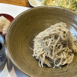 蕎麦 たかま - 田舎そば　辛味大根